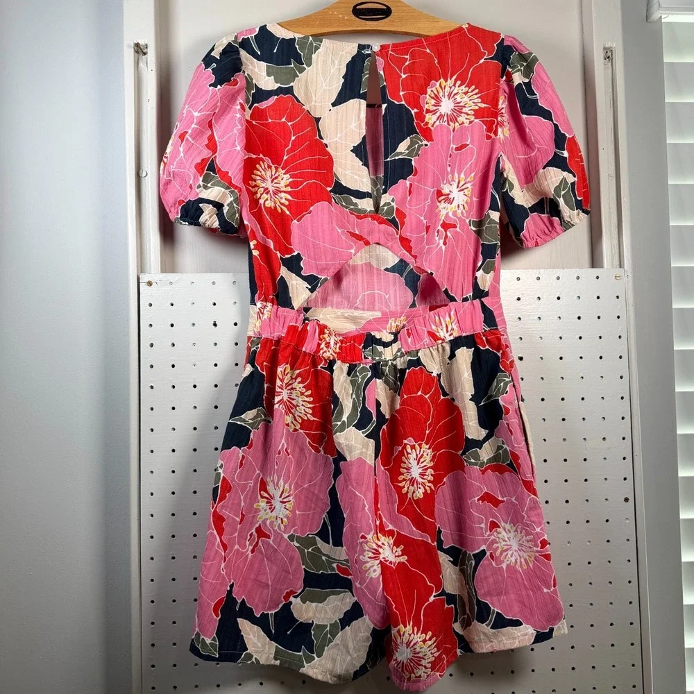 Ann Taylor Loft Romper‎ Women's Size XXS Pink Floral Short Sleeves Round Neck